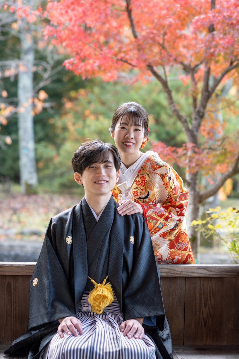 東屋側の紅葉が映えます