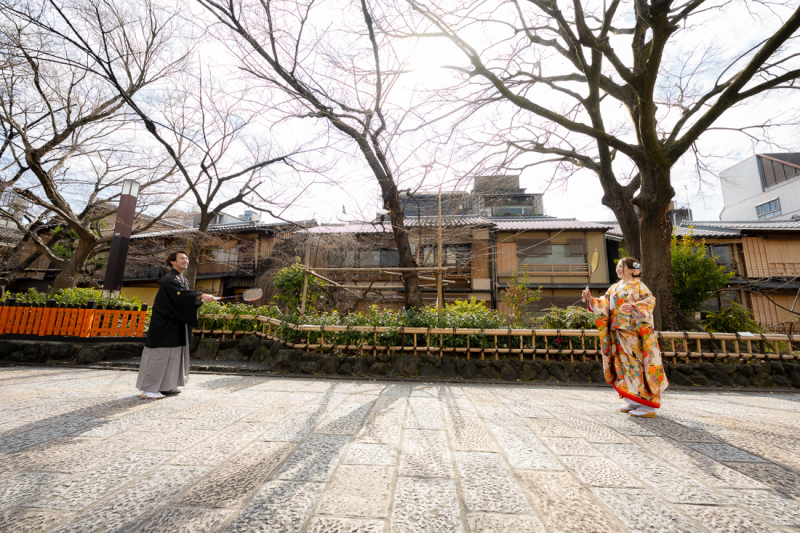 バドミントンを楽しむふたり