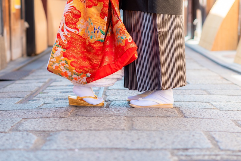 新婦様が背伸びする可愛いシーン