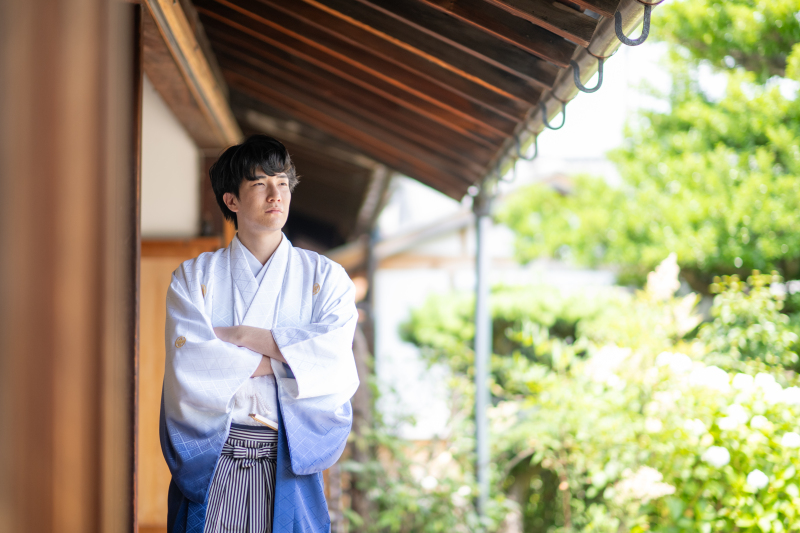 笑顔の似合う新郎様、すました表情が素敵です