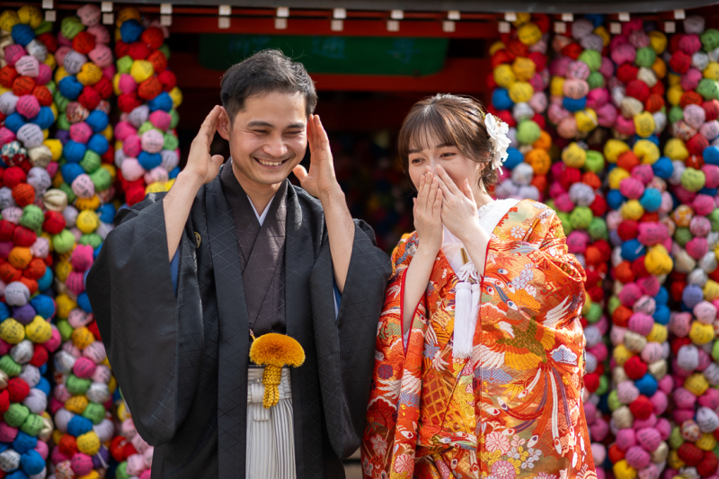 聞かざる・言わざるポーズ