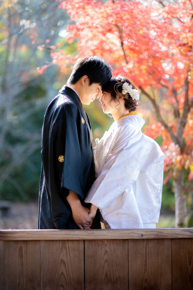 おでこをコツン