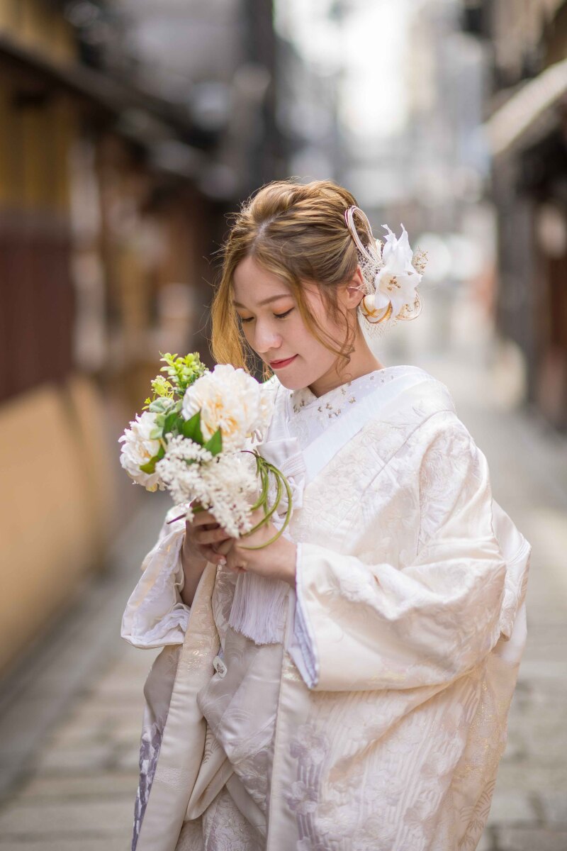 祇園白川の町屋が並ぶ小路で