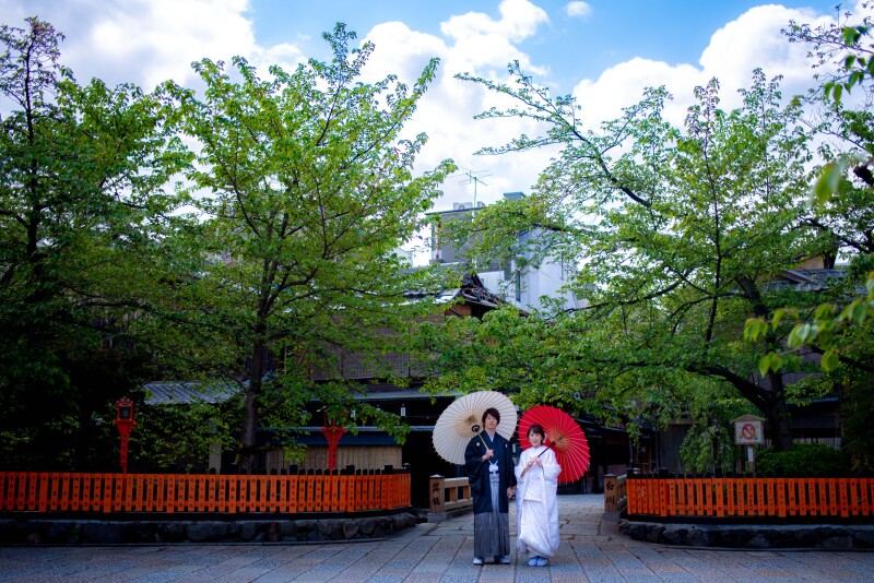 人が少なく、、