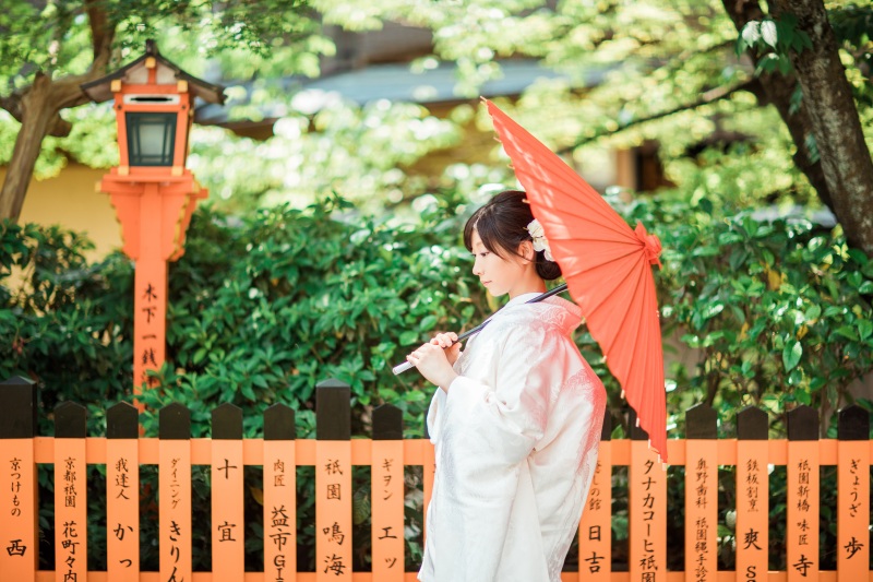 【13.2万円→9.9万円】和装ライト2着プラン:白無垢・色打掛+祇園白川+全データ込♪1日2組【10/28予約迄