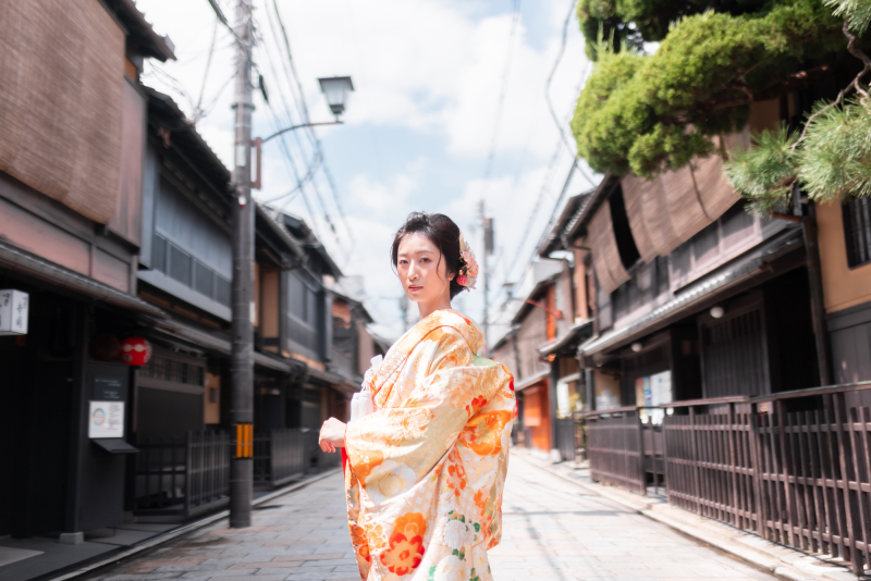 早割対象!【15.4万円→13.2万円】限定和装2着スタンダード:白無垢・打掛+ロケ地3カ所♪ 追加料金不要【10/28予約迄