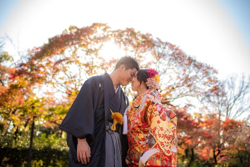 【紅葉シーズン予約可能!】15.4万円→14.3万円!紅葉シーズン限定和装プラン:白無垢・打掛2着+ロケ地3カ所♪ 追加料金無