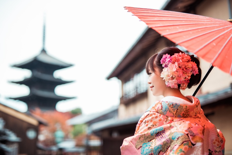 紅葉・寺院可【4.95万円】和装ライト:衣装1着+ヘア+祇園白川ロケ+全データ込♪ カスタム可、1日1組限定【10/28予約迄】
