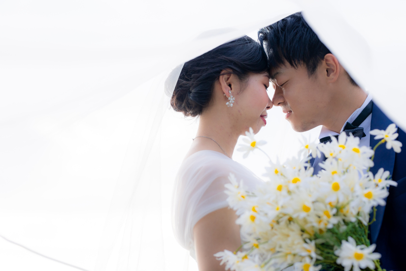 【11→7.7万円】1日1組限定洋装ライトプラン:ドレス+ヘアメイク+ロケ地1カ所+全データ込【10/28迄予約】