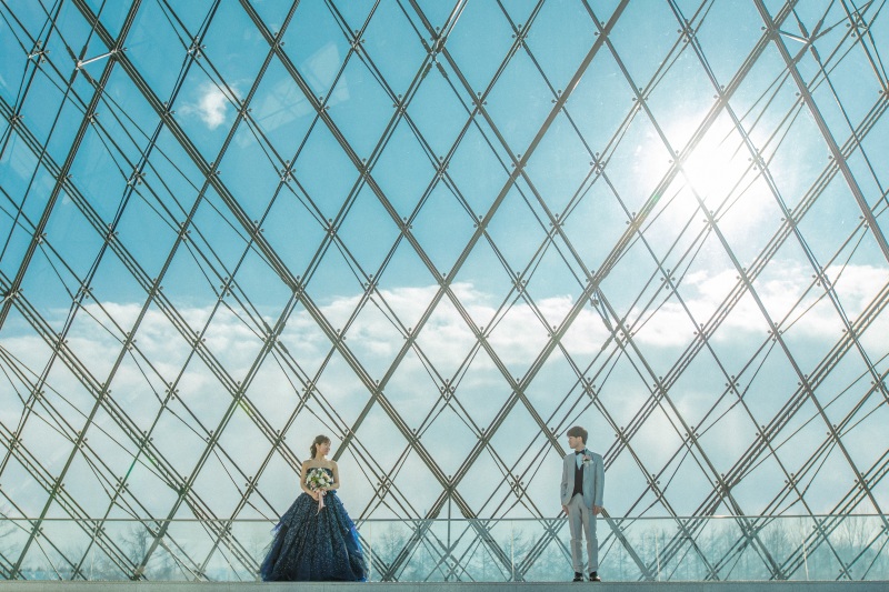 ガラスのピラミッド