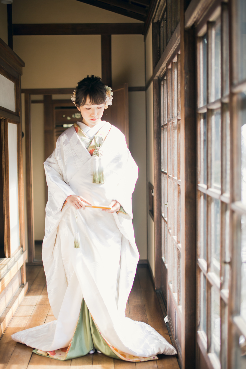 朝日に照らされて