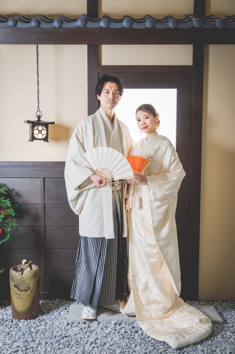 白無垢と白紋付