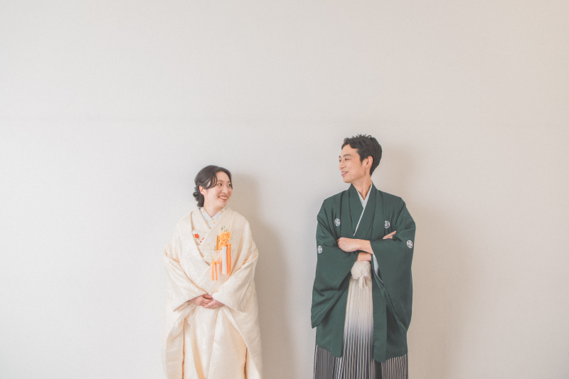 シンプルな白壁