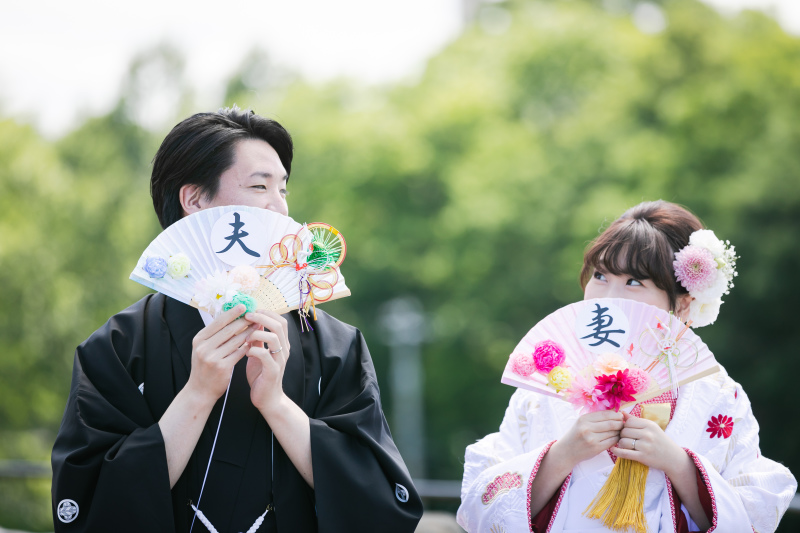 手作りの扇子で