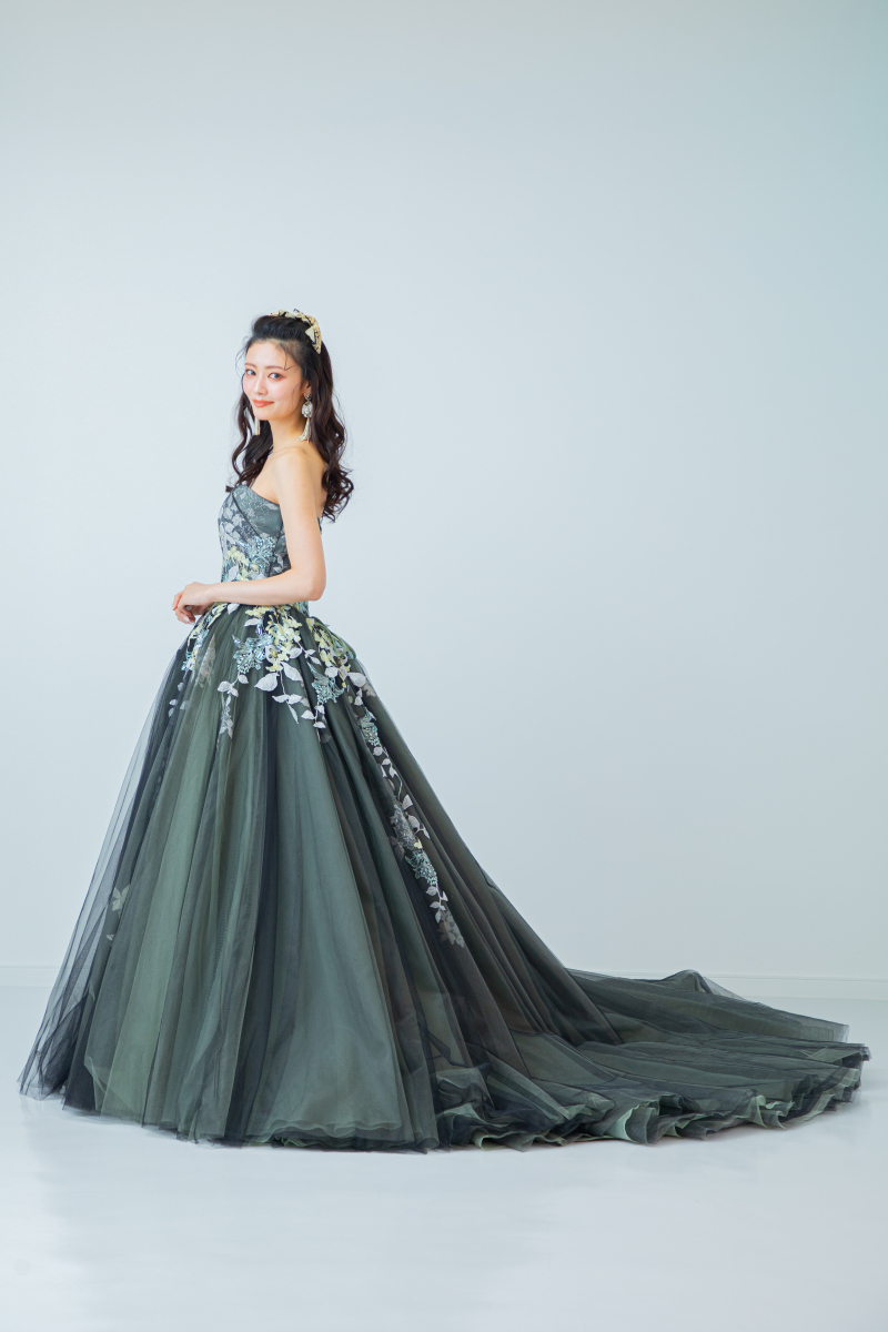 グリーンのカラードレス☆