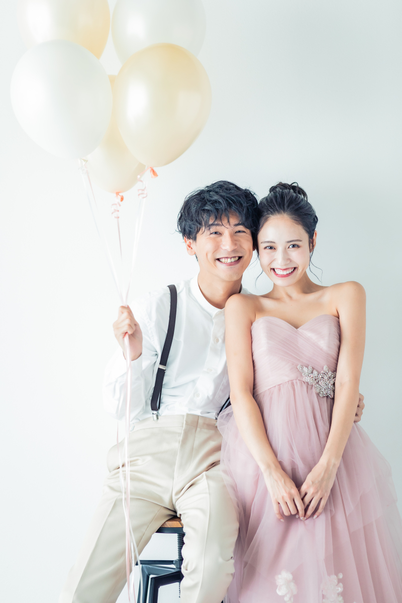 ワタベウェディング札幌フォトスタジオ_カラードレスが豊富