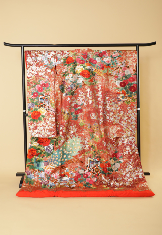 エンジ地牡丹に孔雀