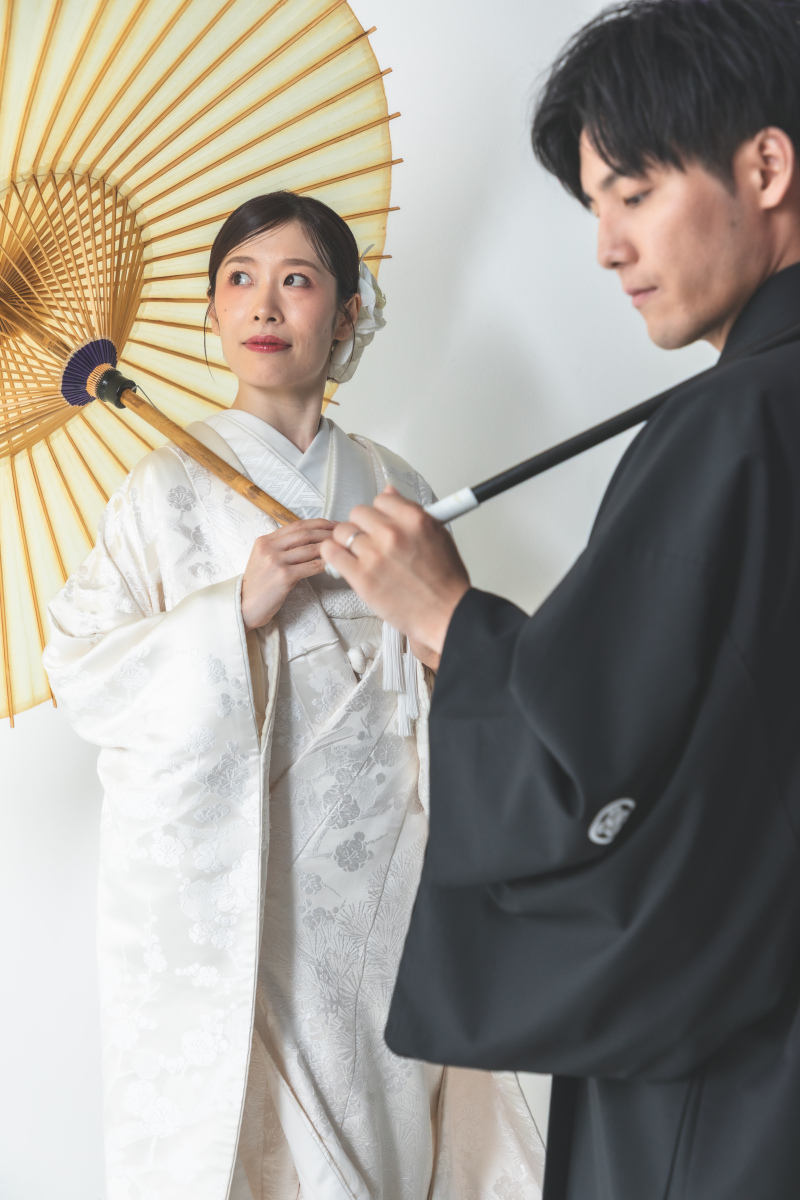 肩越しショット