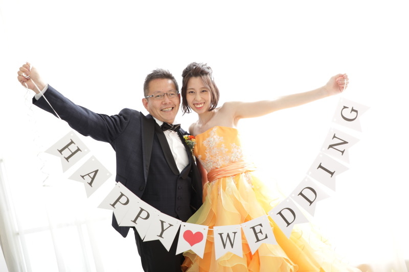 さわやかなカラードレスで!