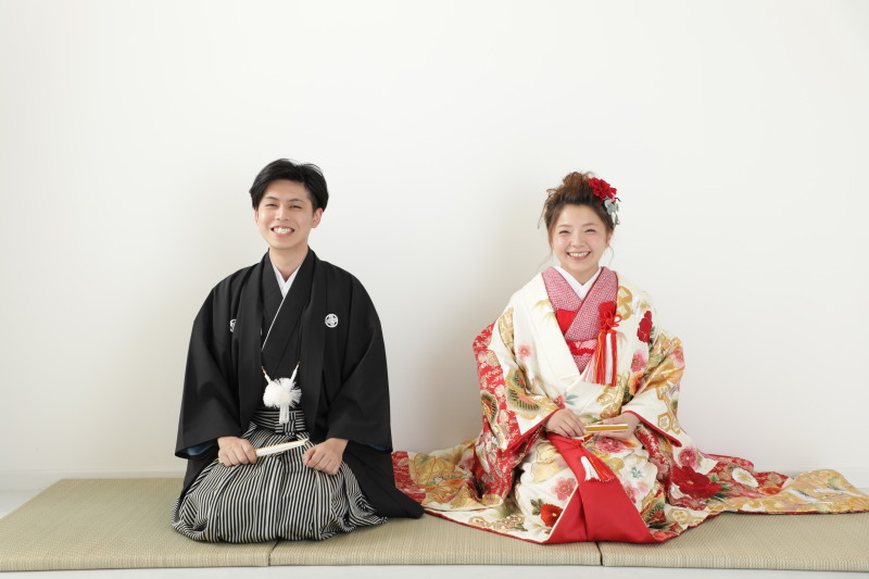 華やかな色打掛で