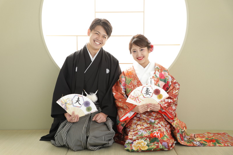 華やかな色打掛で