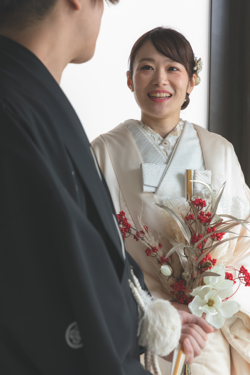 肩越しショット