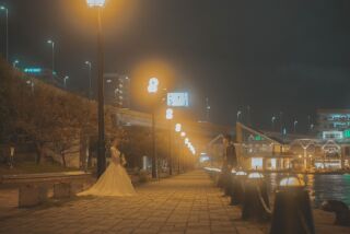 ワタベウェディング福岡フォトスタジオ_夜景フォト（タワーや街中で昼間とは違った特別な撮影を）