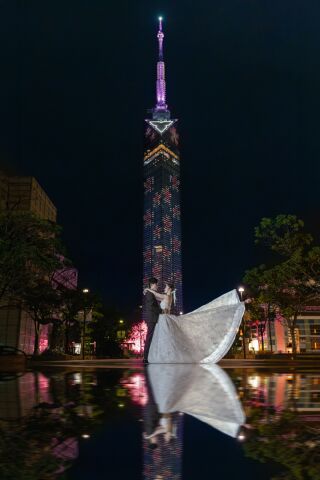 ワタベウェディング福岡フォトスタジオ_夜景フォト（タワーや街中で昼間とは違った特別な撮影を）