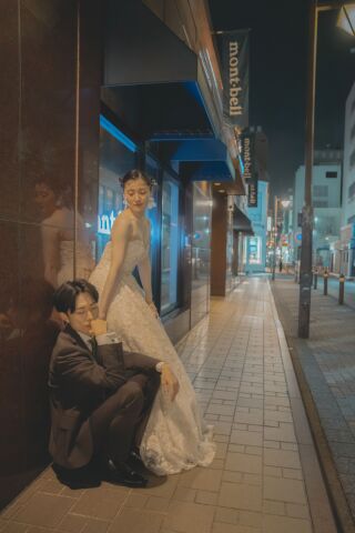 ワタベウェディング福岡フォトスタジオ_夜景フォト（タワーや街中で昼間とは違った特別な撮影を）