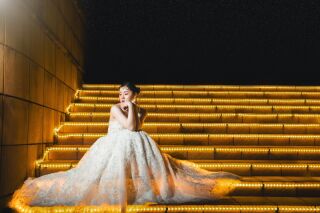 ワタベウェディング福岡フォトスタジオ_夜景フォト（タワーや街中で昼間とは違った特別な撮影を）