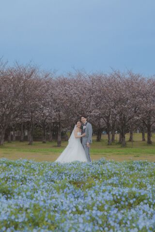 ワタベウェディング福岡フォトスタジオ_自然と残す洋装ロケ（公園や植物園での緑溢れる洋装撮影）