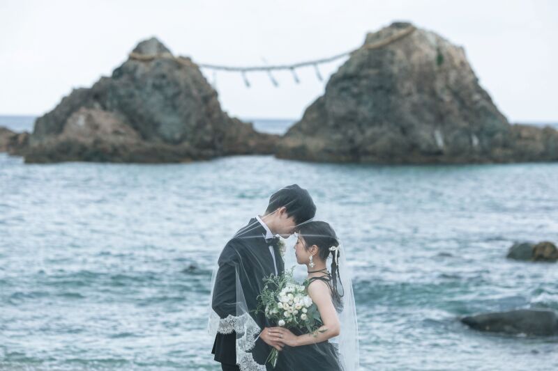 今だけ３万OFF！【糸島】洋装フォトプラン（衣裳1着）新婦ヘアメイク＋着付＋衣裳小物＋髪飾り＋全データ150カット納品