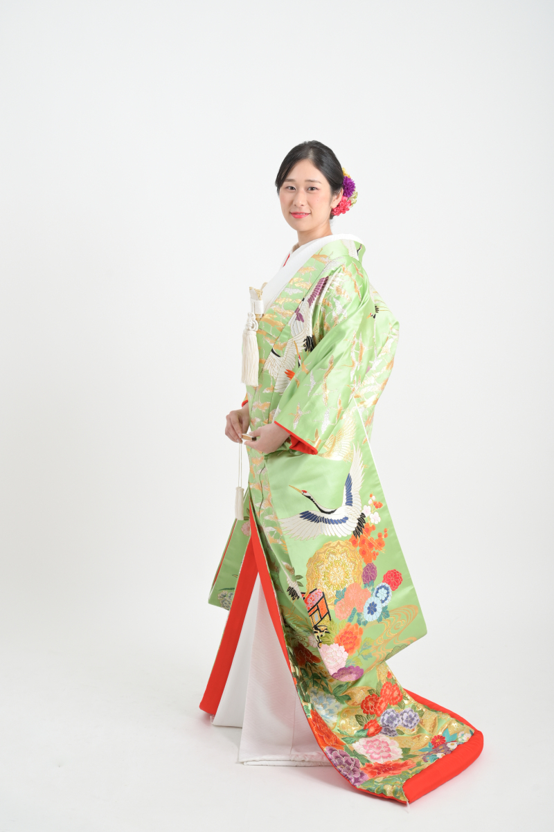 撮影の中盤で…色打掛へお召し替え。