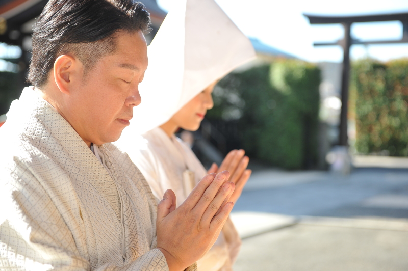 まずは、結婚奉告祭を!
