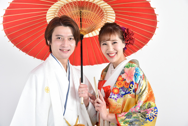 ウエディングサロンリーベルミースタジオ_色打掛・着物が豊富