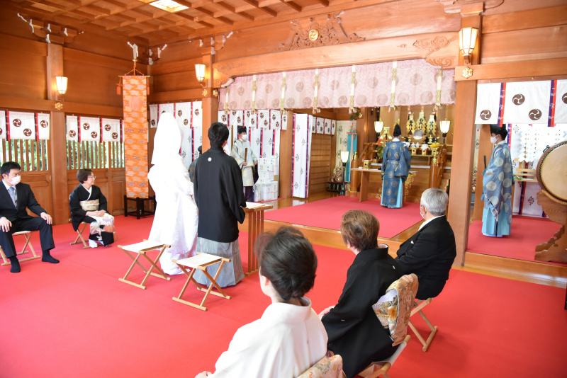 9・10月挙式●ご家族と一緒に神前式（白無垢・綿帽子）+境内ロケーションフォト（色打掛）180カット全データ付き　初穂料込
