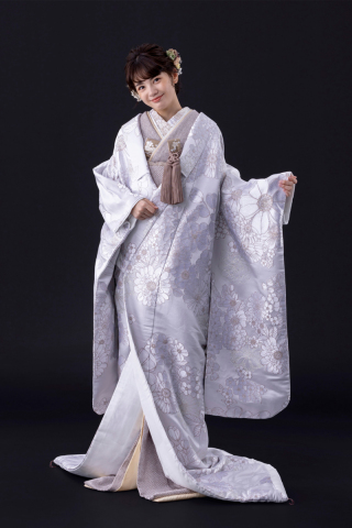 白無垢ブラウンシルバー