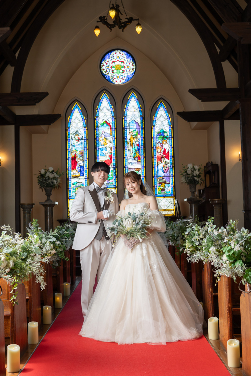 【本格ステンドグラスチャペルで】チャペル+ 館内ロケ&ガーデン撮影《多彩なシーンで撮影できる♪》洋装1点(守山スタジオ)