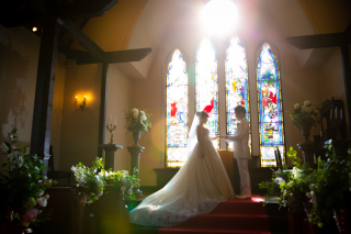 【本格ステンドグラスチャペルで】チャペル+ 館内ロケ&ガーデン撮影《多彩なシーンで撮影できる♪》洋装1点(守山スタジオ)