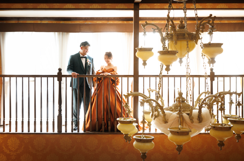 【輝く大きなステンドグラスに包まれて】チャペル+館内ロケ&ガーデン撮影《多彩なシーンで撮影できる♪》洋装1点(米原スタジオ)