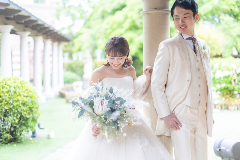 【本格ステンドグラスチャペルで】チャペル+ 館内ロケ&ガーデン撮影《多彩なシーンで撮影できる♪》洋装1点(守山スタジオ)