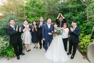 ご家族様からの祝福に幸せいっぱいなお二人♪