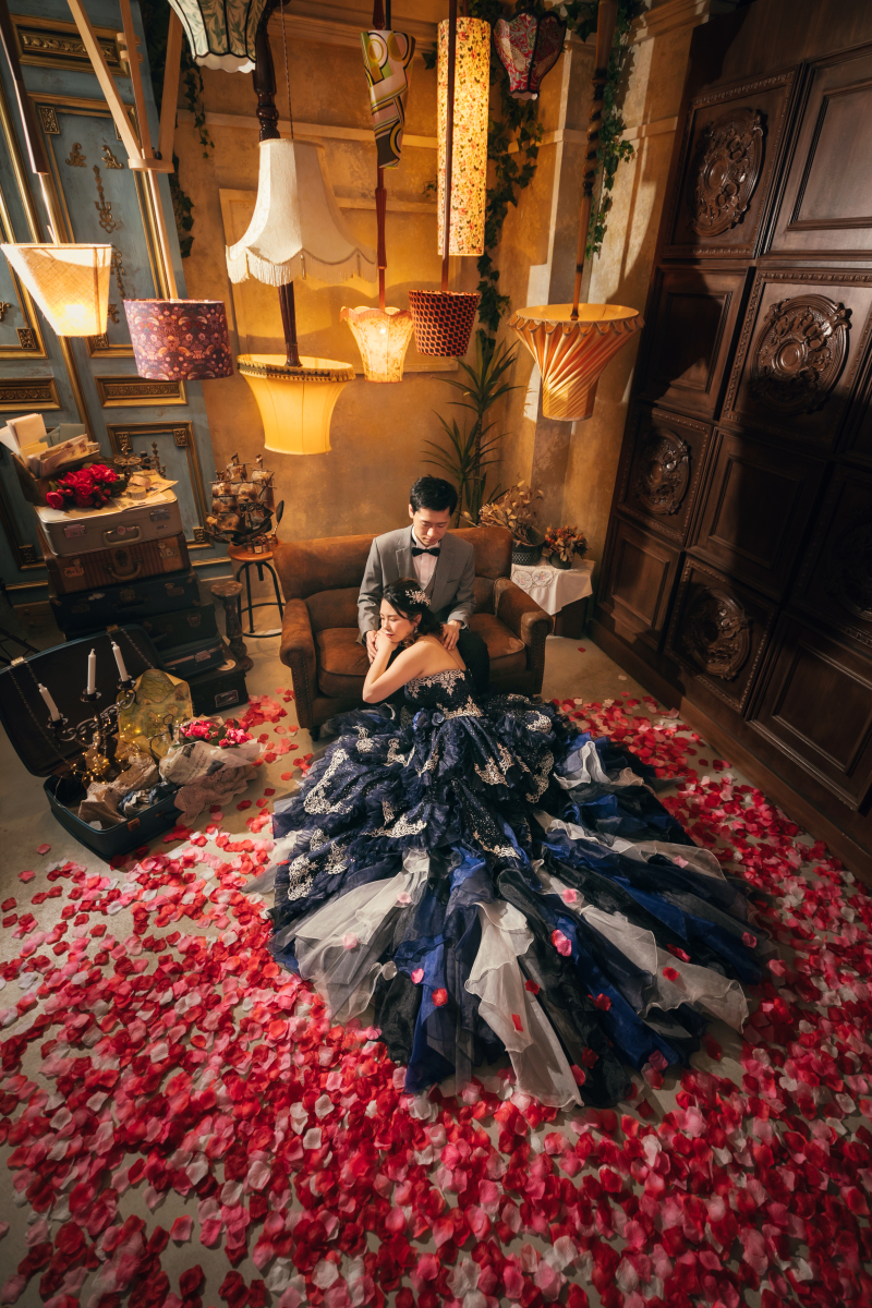 #バラに囲まれて