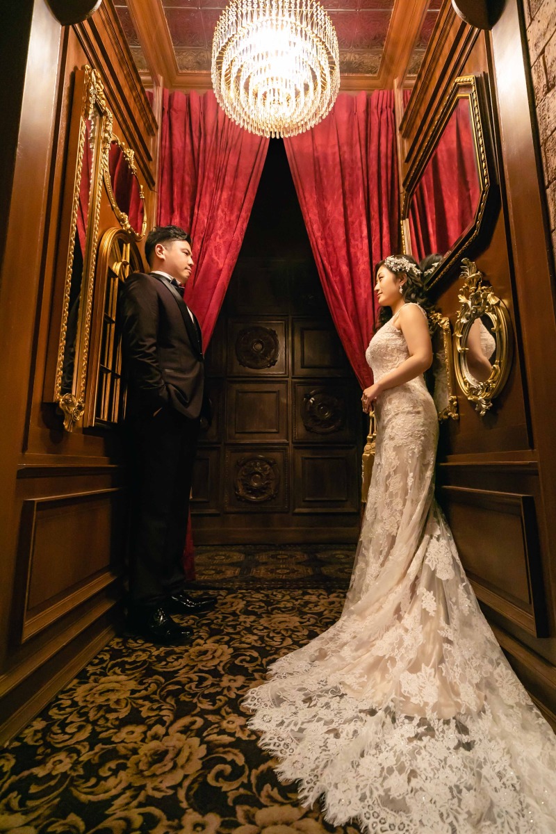 #シャンデリアの下で