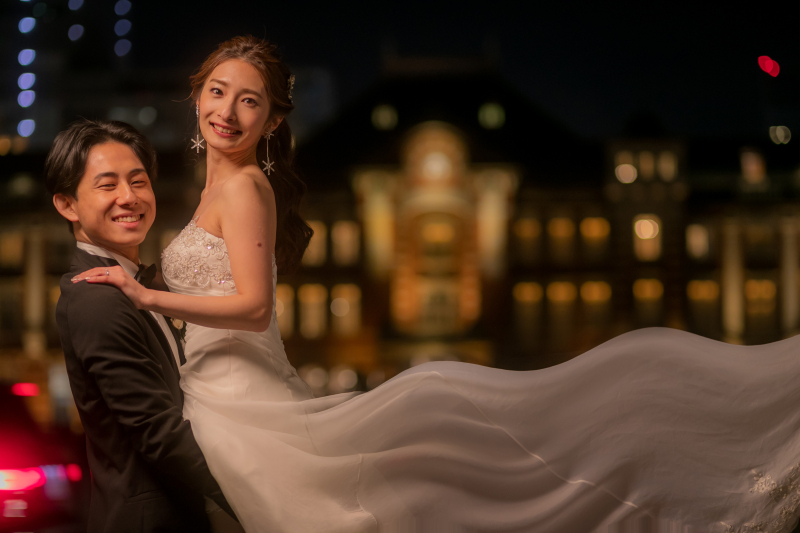 駅舎をバックに、絵画のような写真が撮れました