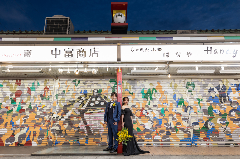 レトロなシャッター前で♪