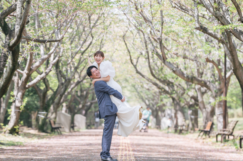 並木道で抱っこショット♪