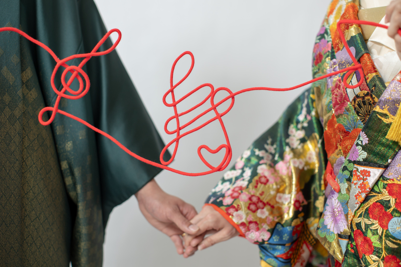 赤い糸のプロップアイテムと