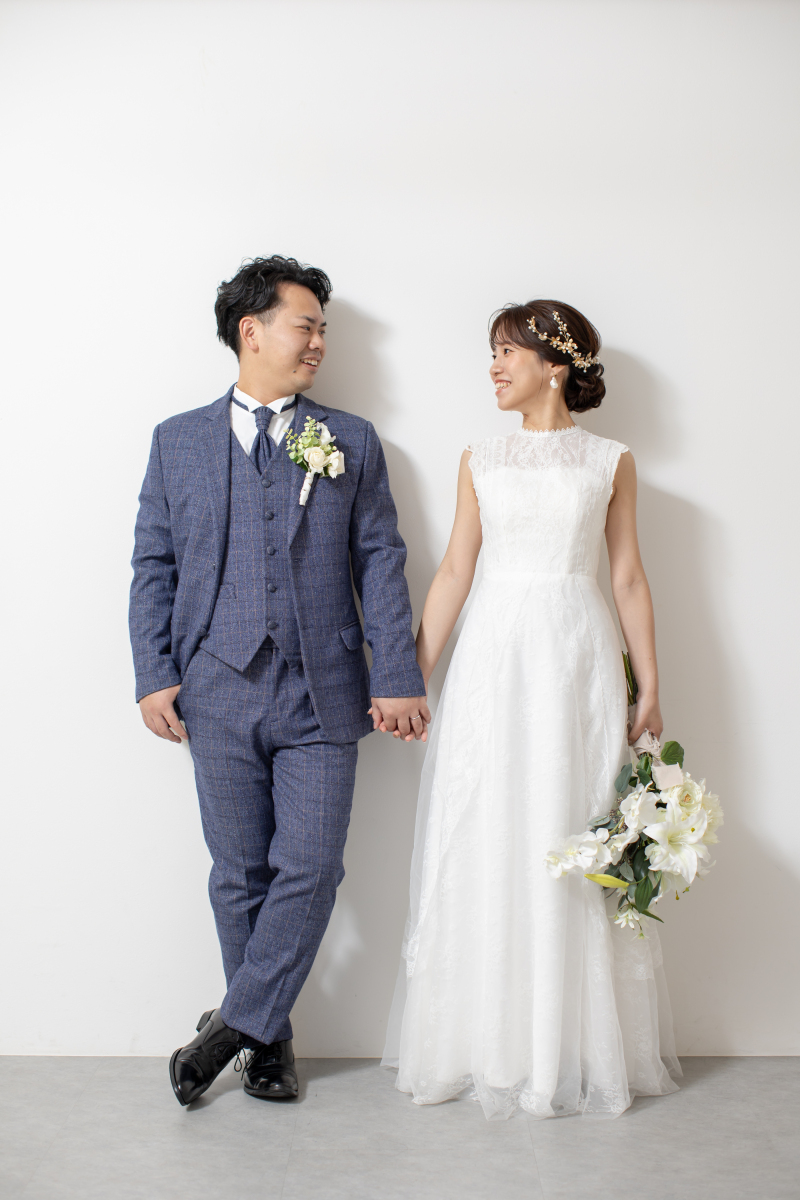 シンプルな手つなぎショット♡