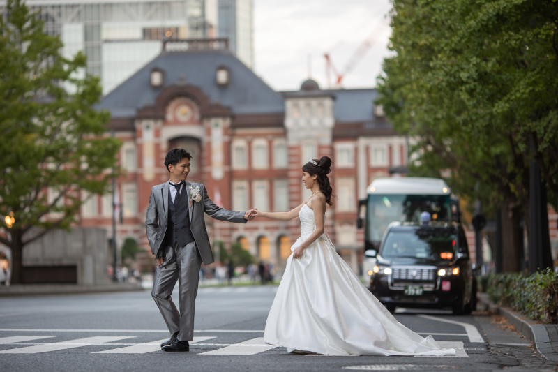 東京駅をバックに…♡
